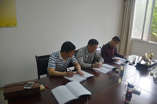 湘隆小区28-32号还建楼项目举行签字仪式(图1)